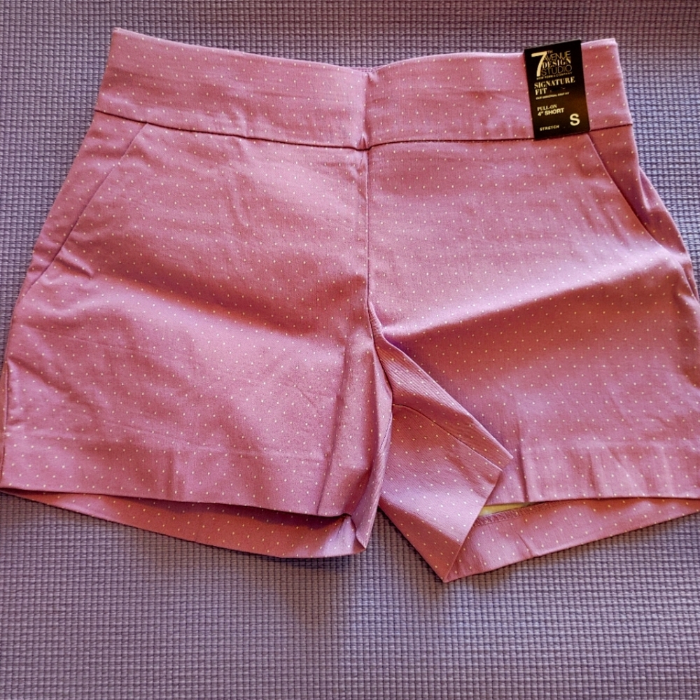Women's shorts, purple polka dot, size S